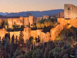 Alcazaba al anochecer