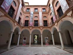 Patio interior del museo