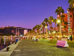 Puerto de Málaga al anochecer