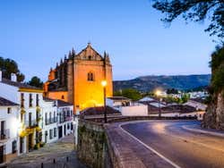 Ronda al anochecer